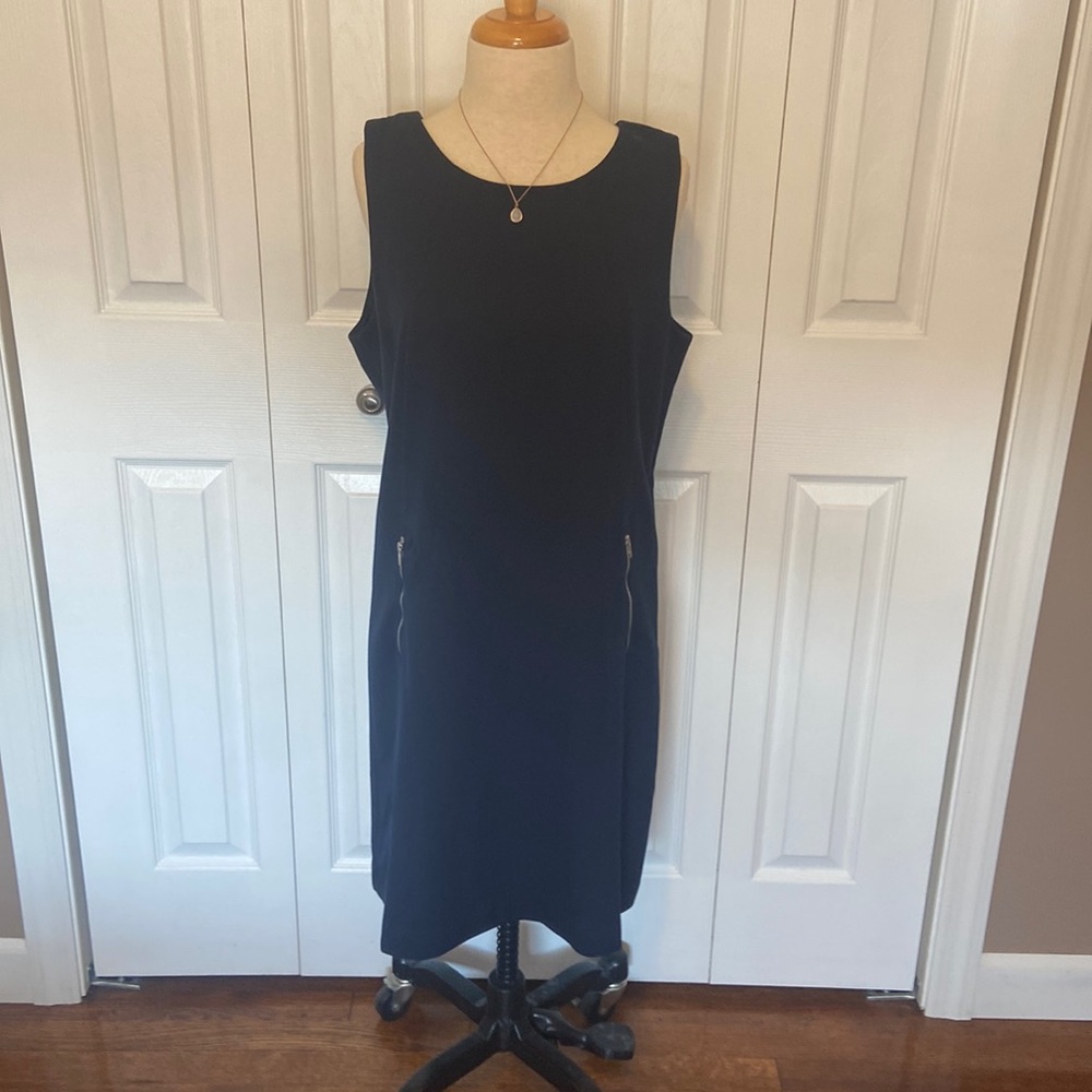 Vintage Gap sheath dress. Size medium